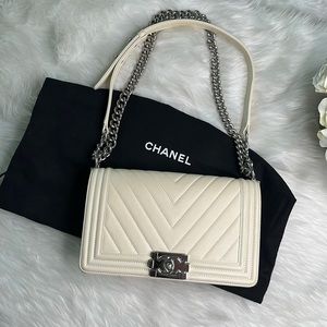CHANEL WHITE Chevron Flap Bag Yes!!! White!!  Silver Chain
